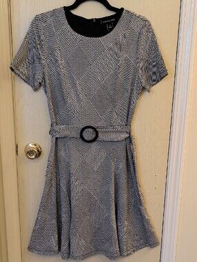 Stella & Julie Black & White Belted Fit-and-Flare Dress Size 8